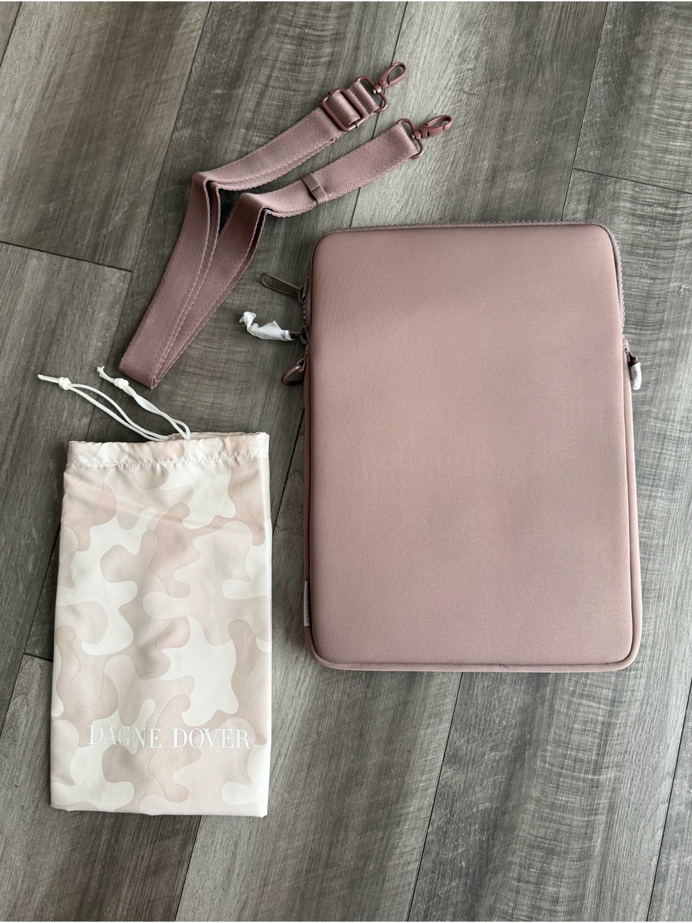 NWT Dagne Dover Retired 15" Neoprene Laptop Sleeve Crossbody Bag Blush Pink